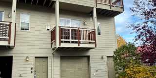 Townhouse with Heated Garage Townhouse with Heated Garage Gallery 1