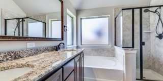 609 W North Creek Drive Gallery 4