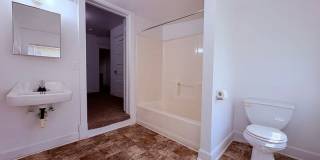 523 West Maple Avenue Gallery 16