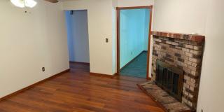 Beautiful 3 Bedroom Ranch Style House with 2 Car Garage, Fences Yard, Fireplace, Shed, Workshop & MORE! Beautiful 3 Bedroom Ranch Style House with 2 Car Garage, Fences Yard, Fireplace, Shed, Workshop & MORE! Gallery 8