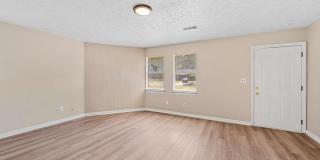 217 Tanglewood DR B Gallery 4