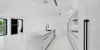3222 NE 7th St Gallery 19