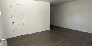 1614 Parklane Gallery 1