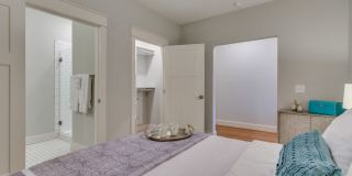 525 East Apartments Gallery 47