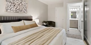 The Grove Gallery 14