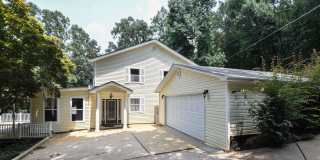 Water Front Home for Rent on Lake Jordan in Titus, AL Gallery 1