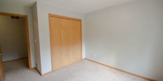 Rare 3 bedroom end unit Boulder Ridge townhome! Gallery 12