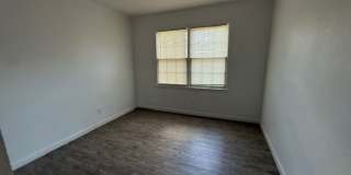 2125 S WILLIS Gallery 18
