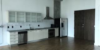 1749 NE Miami Ct Gallery 5