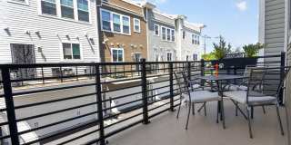 Spacious 3BR Townhome in North Brunswick Gallery 13