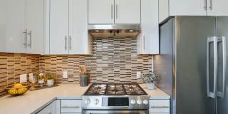 SF Shipyard - 3 BR, 2.5 BA Townhouse 1,437 Sq. Ft. - 3D Virtual Tour, 2-Car Garage SF Shipyard - 3 BR, 2.5 BA Townhouse 1,437 Sq. Ft. - 3D Virtual Tour, 2-Car Garage Gallery 7