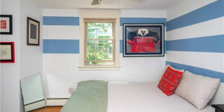 7 Boulevard E Gallery 24