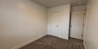 SPACIOUS HOME FOR RENT! Gallery 25
