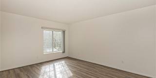 26101 Village Lane Gallery 21