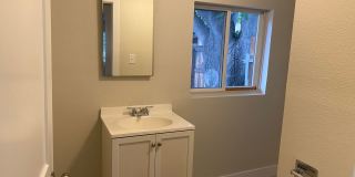 North Park Hill 3 Bedroom/2 Bath Gallery 16