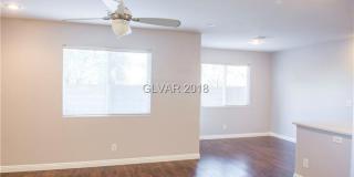 Great 3 bd / 3 bth home in a SW community w/pool & park Gallery 1