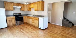End unit-1 Bedroom/1 Bath Gallery 1
