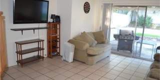6 Bedroom 3 Bathroom House on Corner lot- LARGE ROOMS Gallery 3