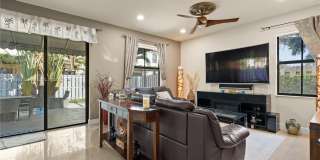 8825 NW 100th Pl Gallery 16