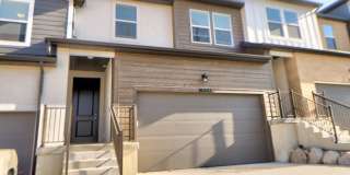 Townhome Just off of Redwood road Gallery 1