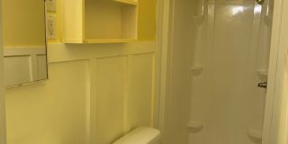 Clean 2 bedroom home Gallery 7