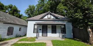 Comfortable 3-Bedroom Home with Private Upstairs Suite Gallery 1