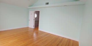 800 E Broadway Gallery 11