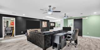 6 NE Bay Court Gallery 4