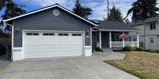 Modern Oak Harbor Living with a Fenced Backyard and Easy Commute Gallery 1