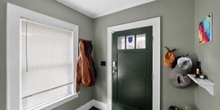 Charming 3BR House in Syracuse Gallery 8