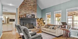 401 Foxwood Drive Gallery 3