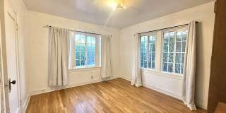 2701 S Harcourt Ave Gallery 13