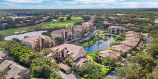 ** THE VINEYARDS SEASONAL ** 2 BED PLUS A DEN\2 BATH 2ND FLOOR COACH HOME READY FOR YOU ** VACATION READY HOME ** Gallery 55