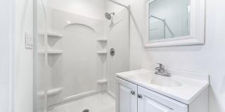 422 N Batavia St. Gallery 16