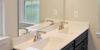 End-unit Townhouse with mountain views Gallery 21