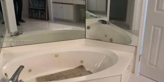 3500 Mystic Pointe Dr Gallery 8