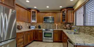 Gorgeous property in Courtside Casitas at the Racquet Club Scottsdale.   Luxury living and like being at a Resort!!! 5 Pools!!  Updated Unit!!!  This place is gorgeous!!! Gallery 6