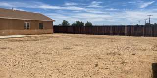 Spacious 3-Bedroom Home With RV Parking       MOVE IN SPECIAL! Gallery 8
