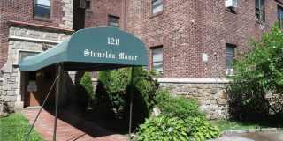 110 Stonelea Stonelea unit: 3B Gallery 1