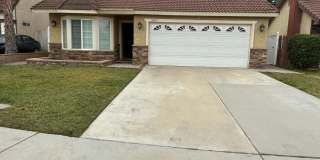 3 Bedrooms with big backyard Gallery 1