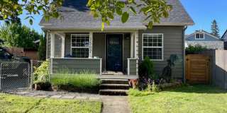 Charming 3-Bedroom Home in Prime Vancouver Location – Pet Friendly with Fenced Yard! Gallery 1