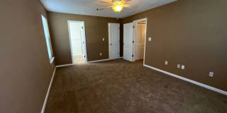 LARGE 2ND FLOOR CONDO Gallery 26