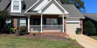 3 bedroom + loft  2.5 baths in gated community Gallery 1