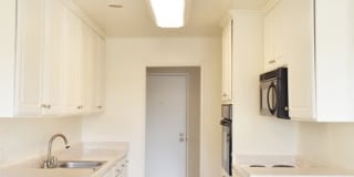 Los Feliz Summit Apartments Gallery 12