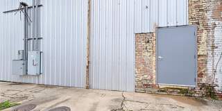 2302 Lee Street Gallery 6
