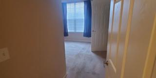 Spacious 2B/2B Main Level Condo With Garage NOW AVAILABLE Gallery 29