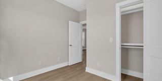 195 Romney Street Gallery 21