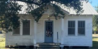 157 Marie Street Gallery 1