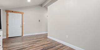 910 N Kaweah Street Gallery 12
