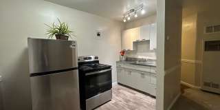 Siesta Villa and Crestwood Apartments ~ Absolute Must See Community! Gallery 57